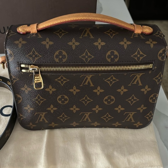 💙SOLD💙Louis Vuitton Pochette Métis - Picture 7 of 8